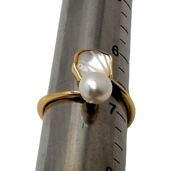 Natural Pearl and Shell Shape 18K Gold Plated Ring Size 7 - Picture 1 of 6
